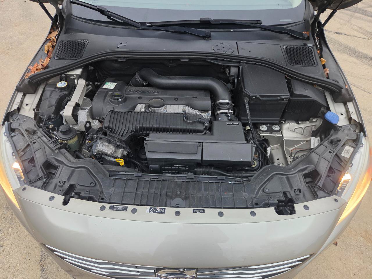 Used 2015 Volvo V60 T5 Premier w/ Convenience Package AWD/4WD image 36