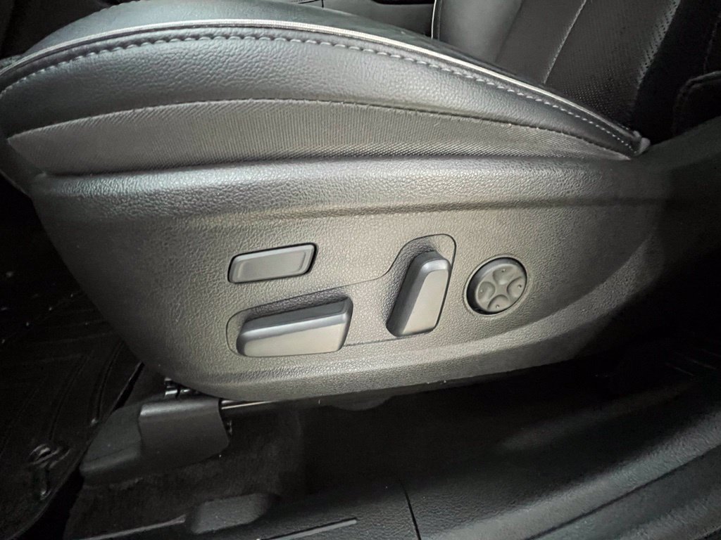 Used 2022 Hyundai Santa Fe Limited AWD/4WD image 43