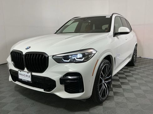 Certified 2023 BMW X5 sDrive40i w/ M Sport Package RWD image 2