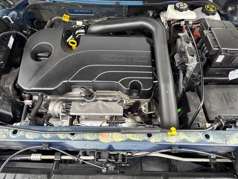 Used 2024 GMC Terrain SLE image 13