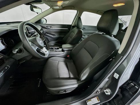 Used 2023 Nissan Altima 2.5 SV image 13