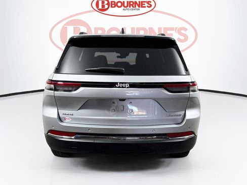 Used 2025 Jeep Grand Cherokee Limited AWD/4WD image 9