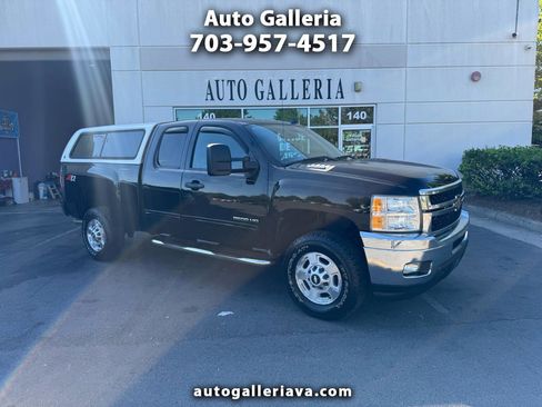 Used 2011 Chevrolet Silverado 2500 LT w/ Interior Plus Package AWD/4WD image 1