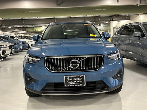 Certified 2024 Volvo XC40 B5 Plus w/ Protection Package Premier image 6