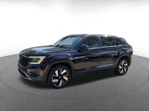 Used 2025 Volkswagen Atlas Cross Sport SE image 8