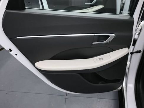 Used 2025 Hyundai Sonata SEL FWD image 27