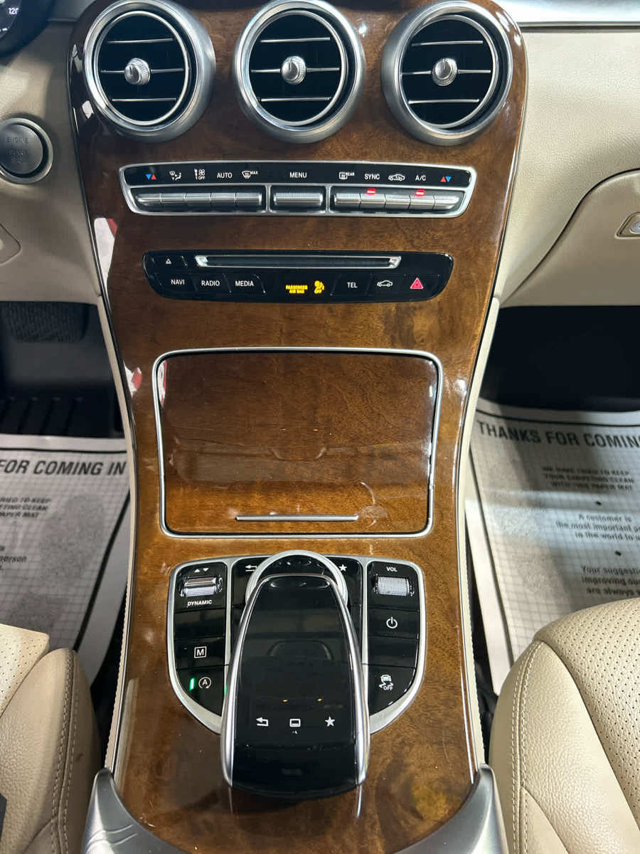 Used 2016 Mercedes-Benz GLC 300 4MATIC image 7