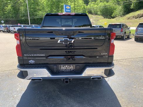 Used 2024 Chevrolet Silverado 1500 LTZ w/ LTZ Premium Package AWD/4WD image 14