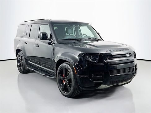 Used 2024 Land Rover Defender 130 X image 3