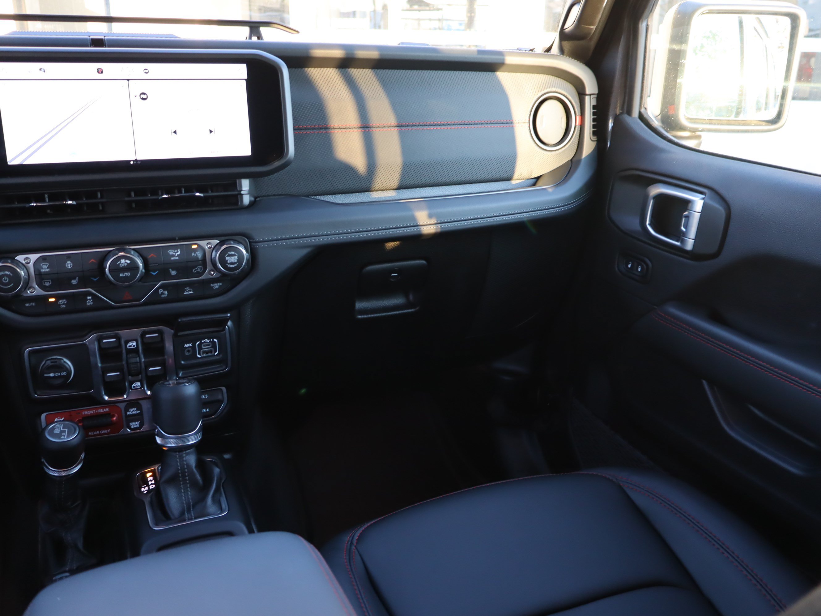 Used 2026 Jeep Wrangler Unlimited Rubicon 392 AWD/4WD image 16