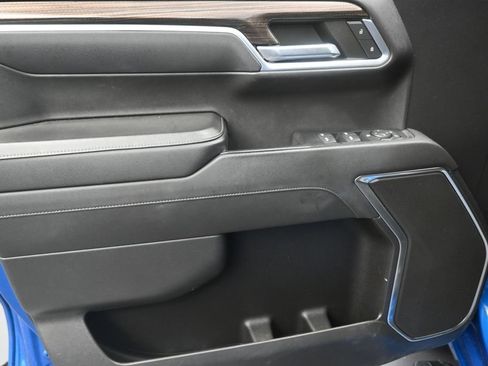 Used 2022 Chevrolet Silverado 1500 LT RWD image 11
