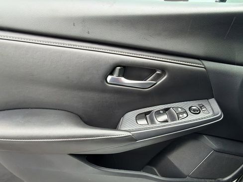 Used 2025 Nissan Sentra SV image 25