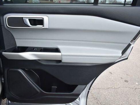 Used 2022 Ford Explorer XLT w/ Equipment Group 202A image 44