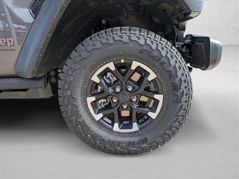 New 2026 Jeep Gladiator Rubicon w/ Steel Power Dome Hood Package AWD/4WD image 15