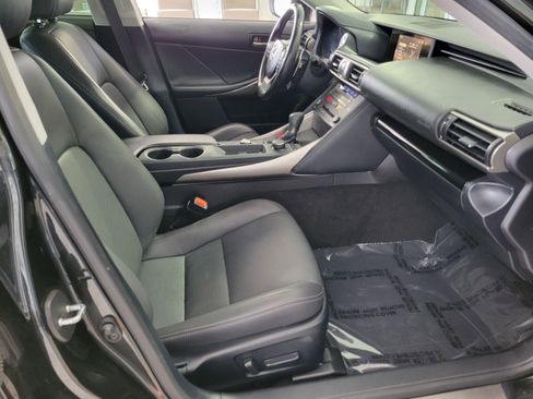 Used 2020 Lexus IS 300 image 15