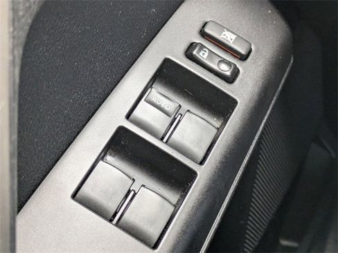 Used 2017 Toyota RAV4 XLE image 23