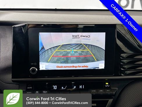 Used 2025 Toyota Camry SE image 20