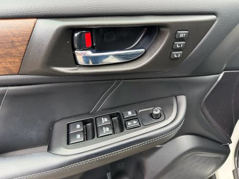 Used 2018 Subaru Outback 2.5i Limited AWD/4WD image 12