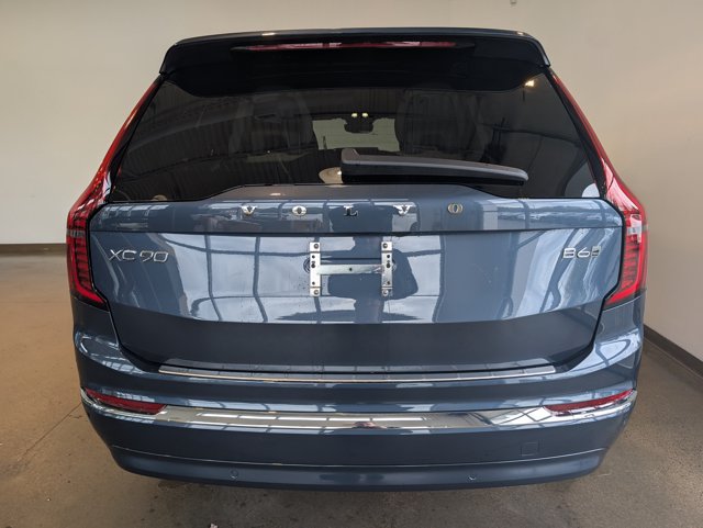 Used 2026 Volvo XC90 B6 Plus w/ Protection Package Premier AWD/4WD image 4