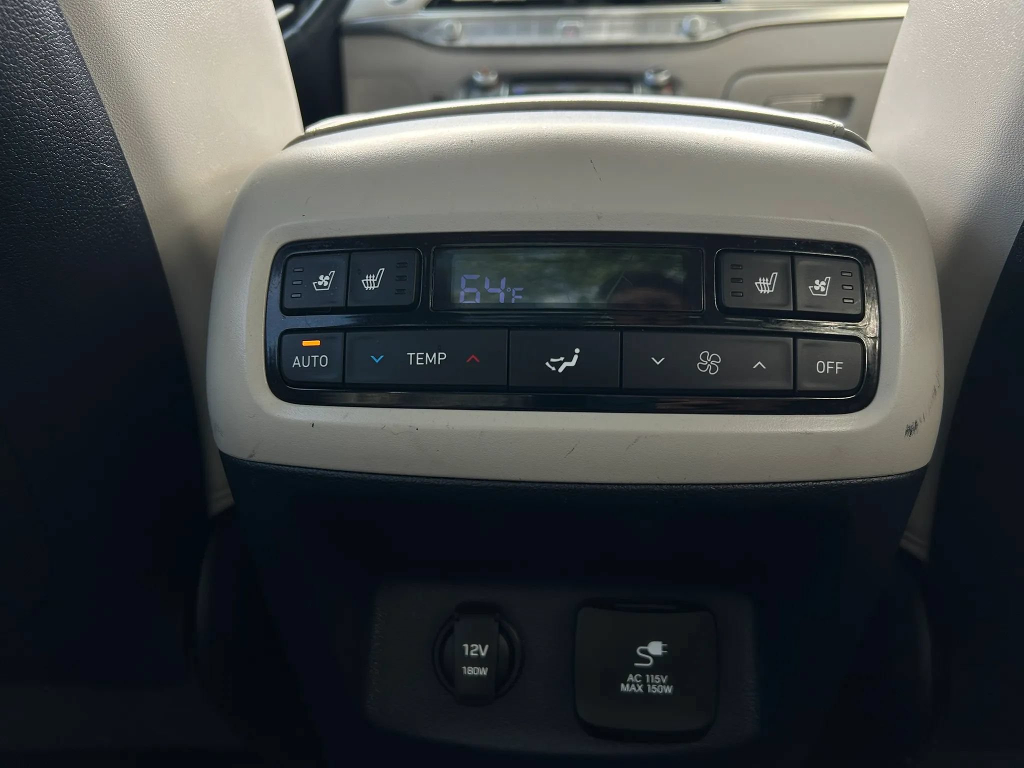 Used 2021 Hyundai Palisade Limited w/ Winter Package AWD/4WD image 17