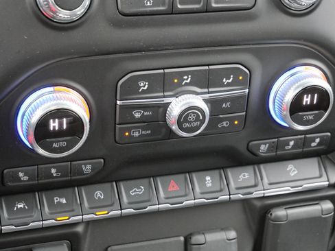 Used 2021 GMC Sierra 1500 SLT w/ SLT Premium Plus Package image 22