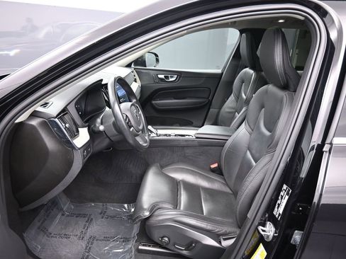 Used 2022 Volvo XC60 B5 Inscription w/ Advanced Package image 21