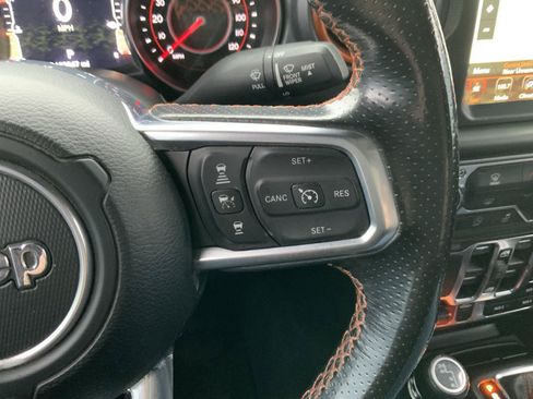 Used 2021 Jeep Gladiator Mojave AWD/4WD image 29