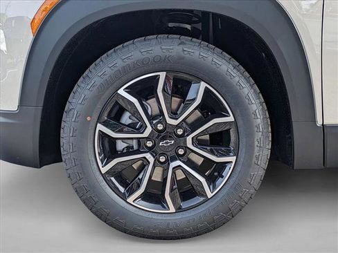 New 2026 Chevrolet TrailBlazer ACTIV w/ Driver Confidence Package image 9