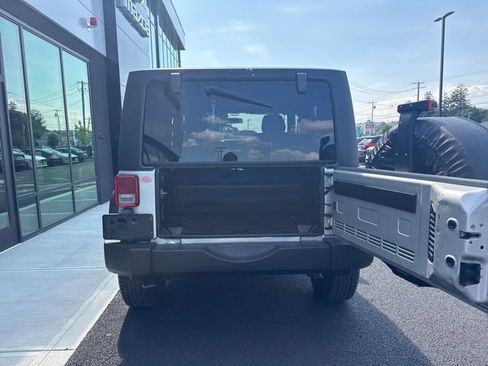 Used 2011 Jeep Wrangler Sport image 5