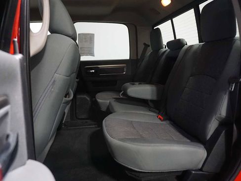 Used 2018 RAM 1500 Classic SLT w/ Luxury Group image 16