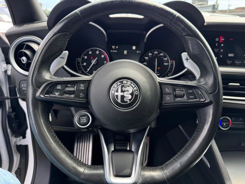 Used 2021 Alfa Romeo Stelvio Ti Sport image 17