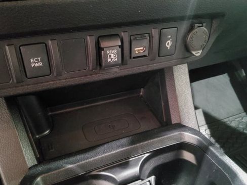 Used 2021 Toyota Tacoma TRD Off-Road image 29