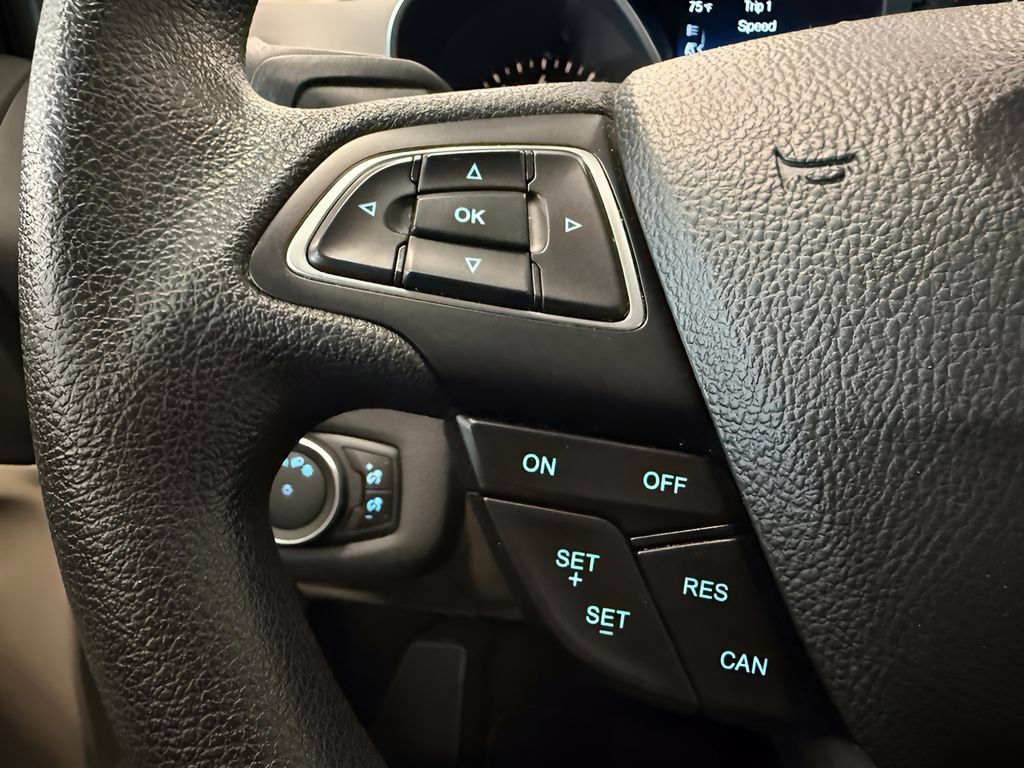 Used 2017 Ford Escape SE FWD image 18