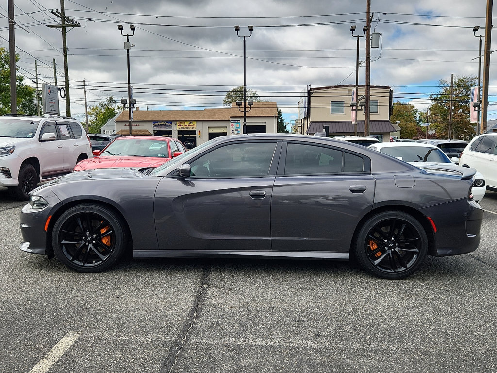 Used 2022 Dodge Charger GT w/ Plus Group RWD image 2