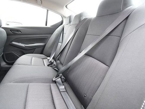 Used 2025 Nissan Altima 2.5 SV FWD image 13