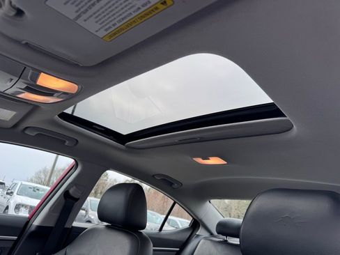 Used 2017 Hyundai Elantra Limited w/ Limited Tech Package 04 image 12