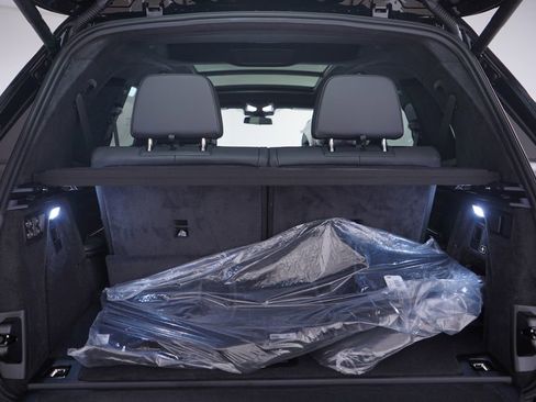 Used 2026 BMW X7 xDrive40i w/ M Sport Package image 13