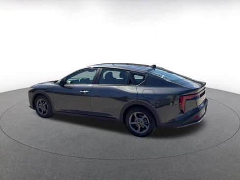 Used 2025 Kia K4 LXS image 10