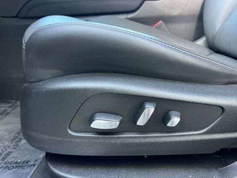 Used 2022 Cadillac XT5 Sportv w/ LPO, ONYX Package image 13