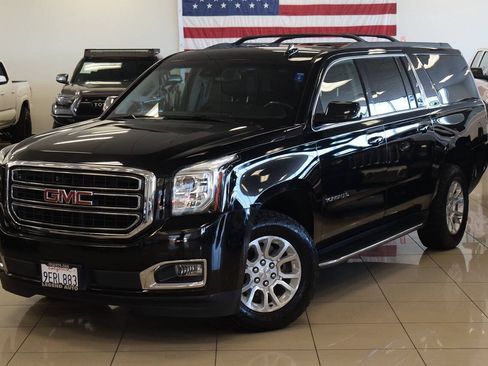 Used 2018 GMC Yukon XL SLT AWD/4WD image 7