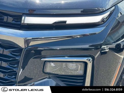 Used 2025 Chevrolet Traverse Z71 AWD/4WD image 5