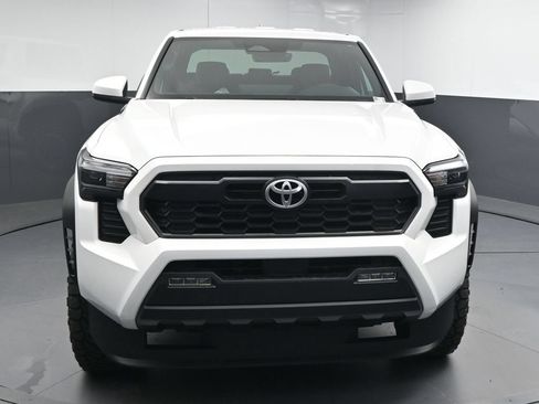 Used 2025 Toyota Tacoma TRD Off-Road AWD/4WD image 3