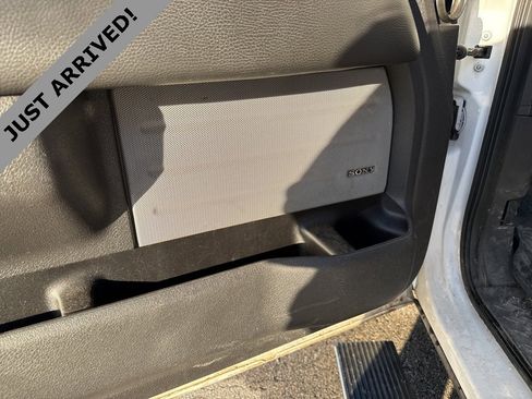 Used 2013 Ford F150 Platinum image 11