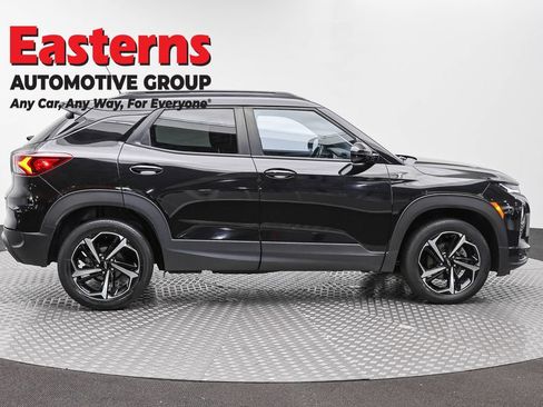 Used 2023 Chevrolet TrailBlazer RS w/ Convenience Package AWD/4WD image 3