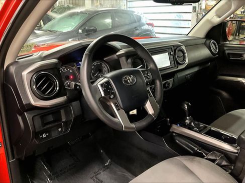 Used 2018 Toyota Tacoma SR5 image 15
