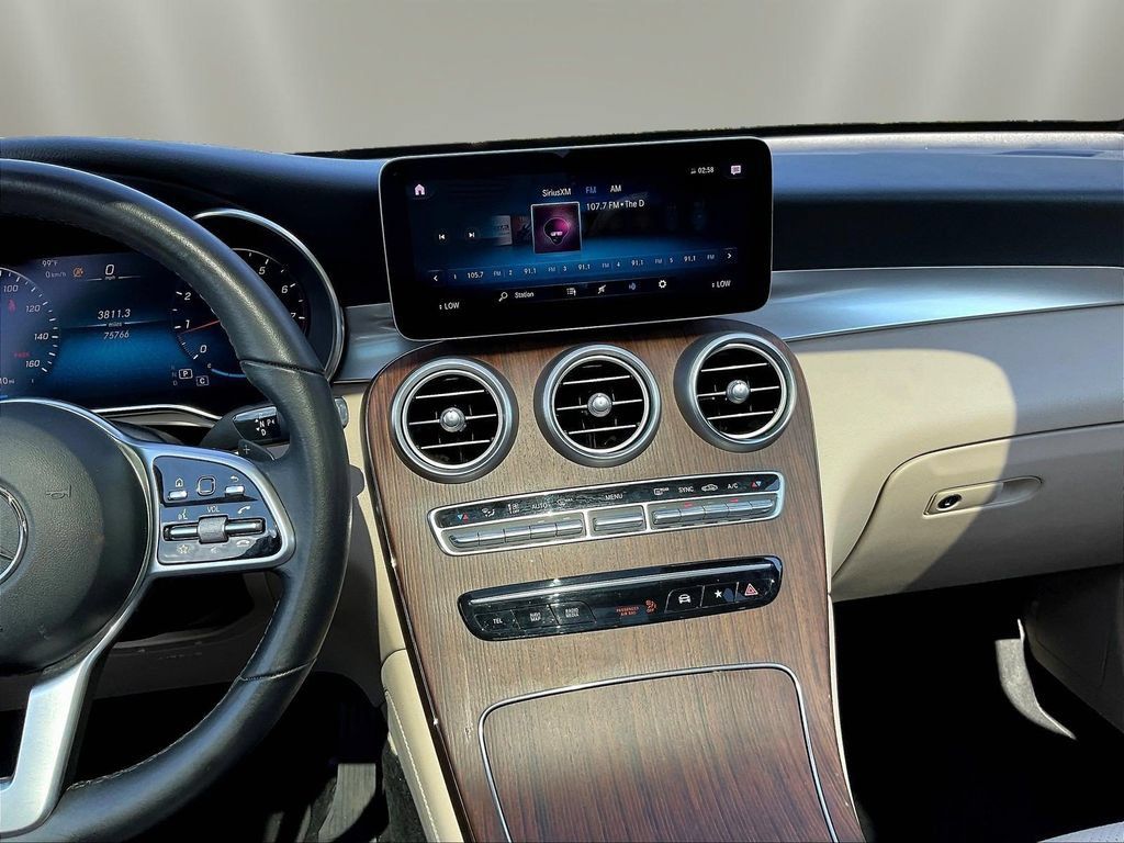Used 2020 Mercedes-Benz GLC 300 image 11