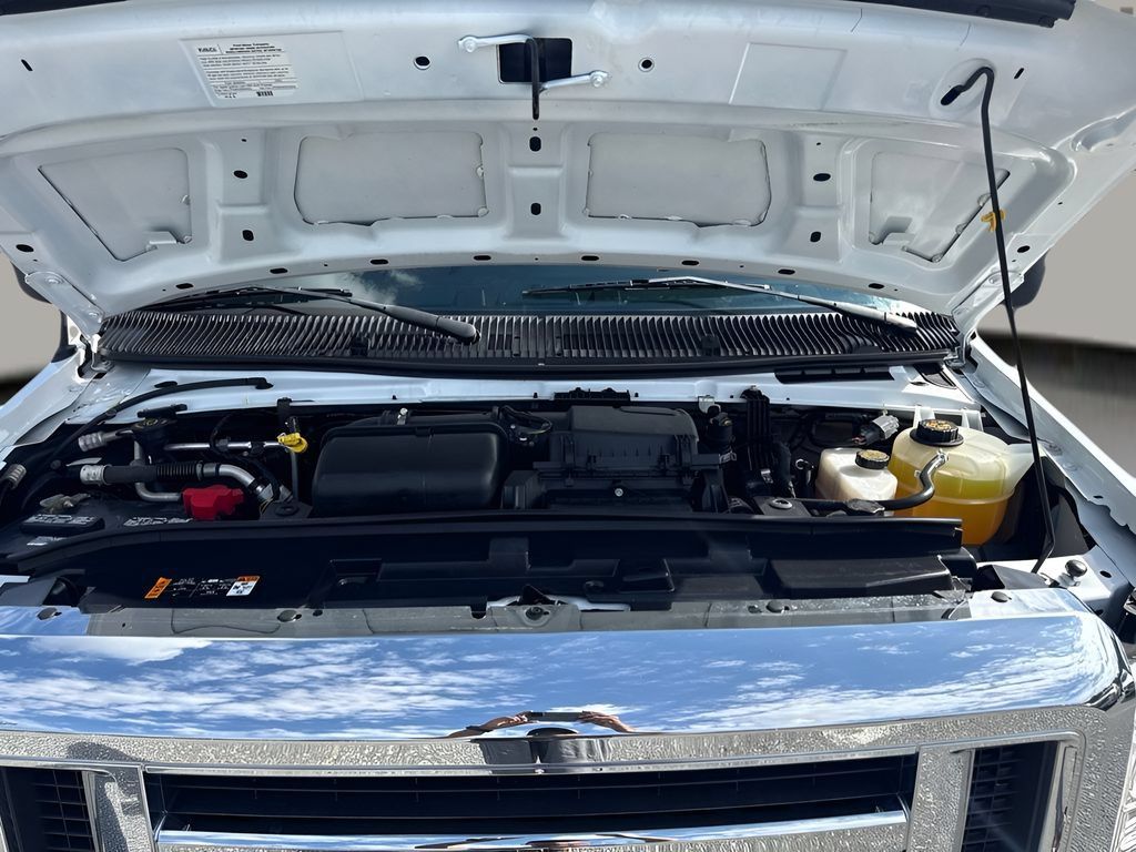 Used 2024 Ford E-350 and Econoline 350 Super Duty w/ Power Windows & Locks Group RWD image 9