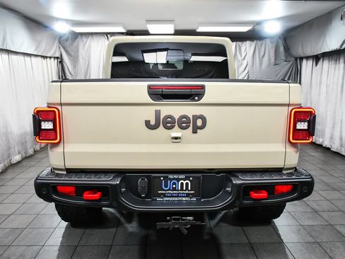Used 2020 Jeep Gladiator Rubicon w/ Dual Top Group AWD/4WD image 5