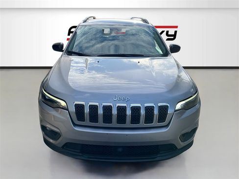 Used 2022 Jeep Cherokee Latitude Lux image 2