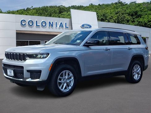 Used 2024 Jeep Grand Cherokee L Laredo w/ Luxury Tech Group I AWD/4WD image 3